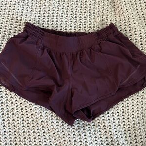 Lululemon Hotty Hot Low Rise Lined Short 2.5”
